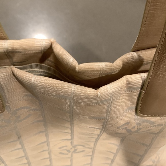 Authentic Chanel beige travel line canvas and leather tote. Date code is 8358878 - Picture 10 of 16